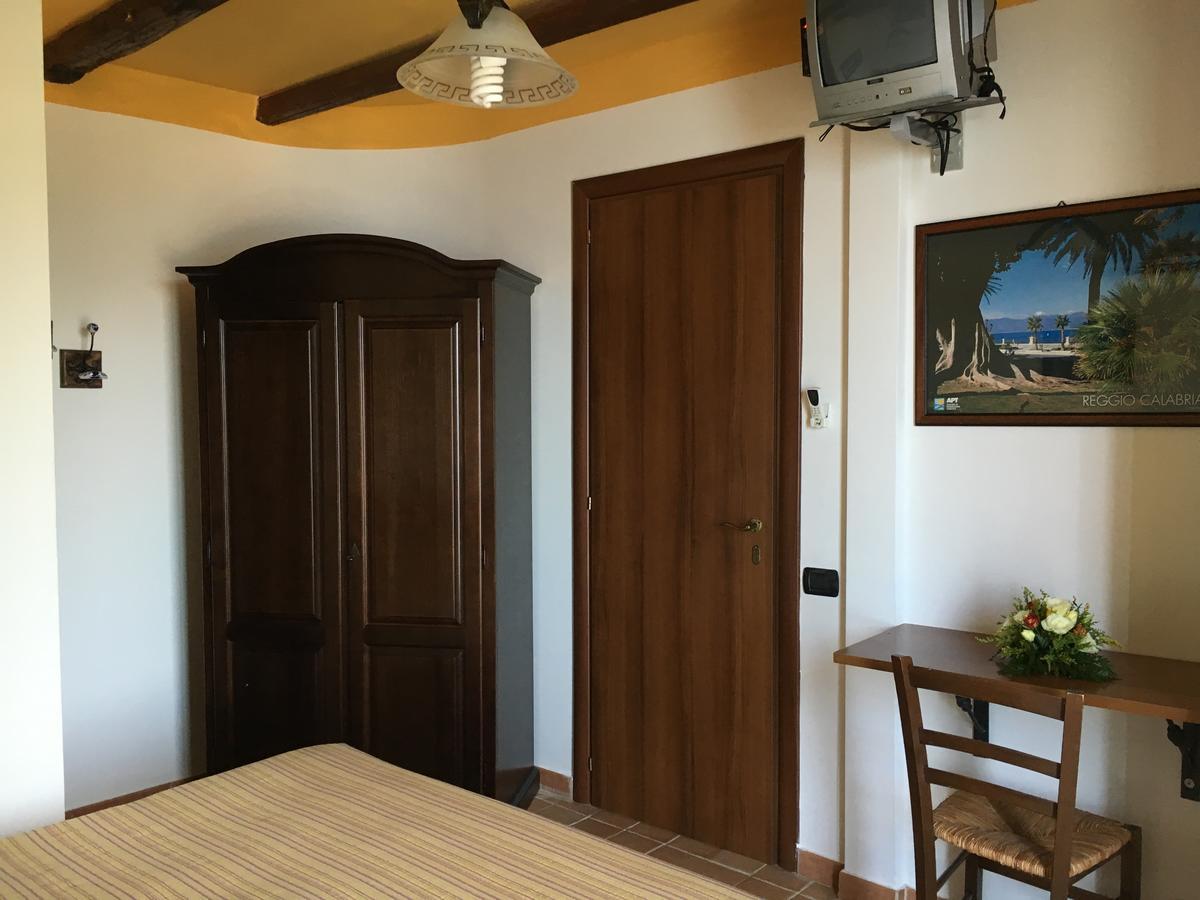 La Bastia Acomodação com café da manhã Scilla Exterior foto